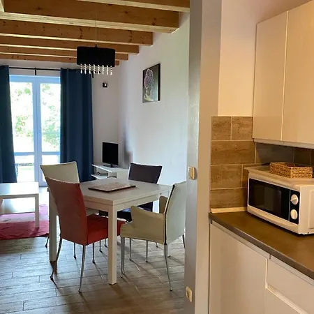 Lesny アパート オストシツェ